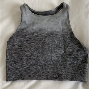 Lululemon crop top